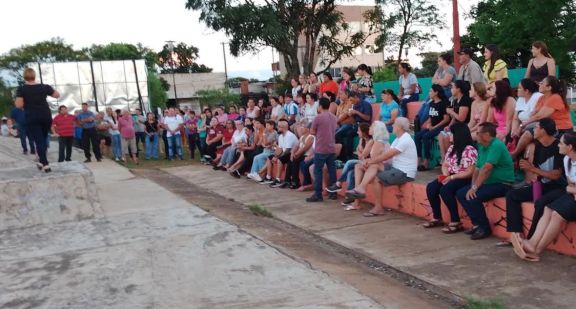 Recrudece la bronca de vecinos por falta de agua en distintos barrios de Bernardo de Irigoyen