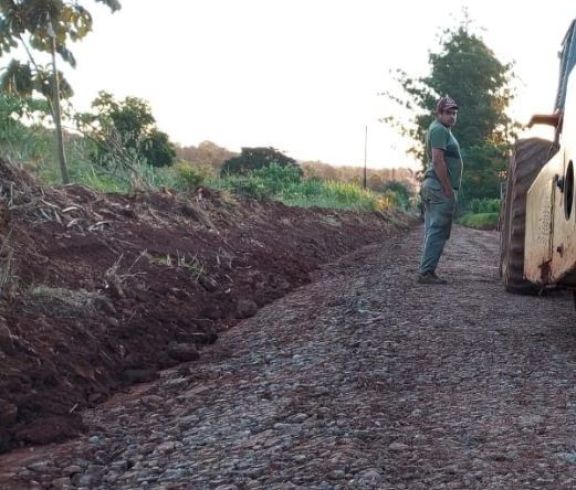 Acondicionan caminos y casas precarias en zonas vulnerables de Caraguatay