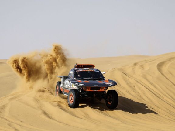 Peterhansel iguala el récord de etapas ganadas en el Rally Dakar
