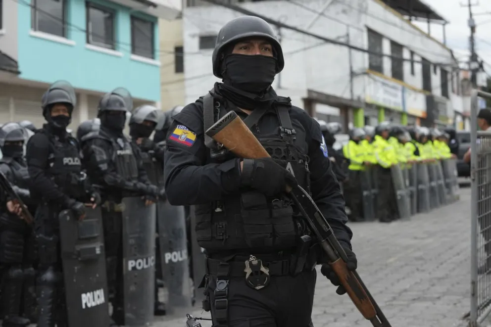 El presidente de Ecuador declaró al país en conflicto armado interno contra el crimen organizado