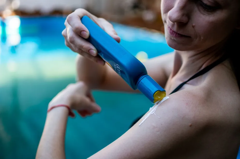 El correcto uso de protector solar, lentes de sol y sombra: cuidados esenciales de la piel en verano