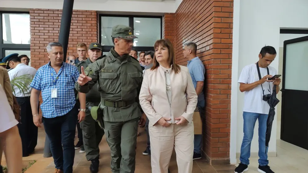 Bullrich se reunió con los jefes de las fuerzas e inauguró un centro de inteligencia
