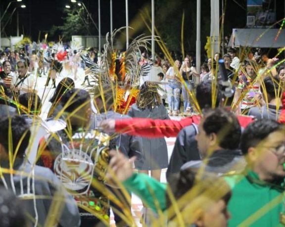 Ituzaingó: disfrutar al ritmo del Carnaval con playas, Esteros y variedad de servicios