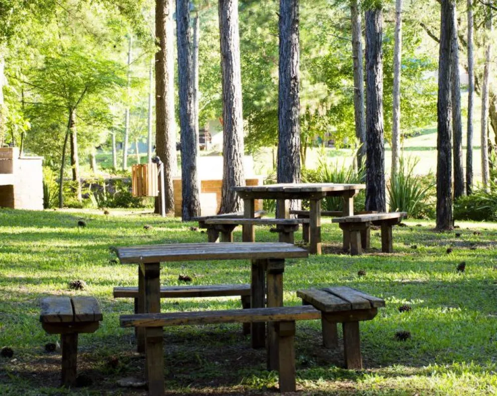 Espacios al aire libre y arroyos, lo más buscado por turistas en el centro de la provincia 