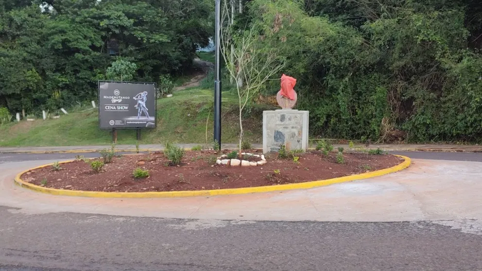 Descubrirán hoy el busto de Eduardo Arrabal en la costanera de Iguazú