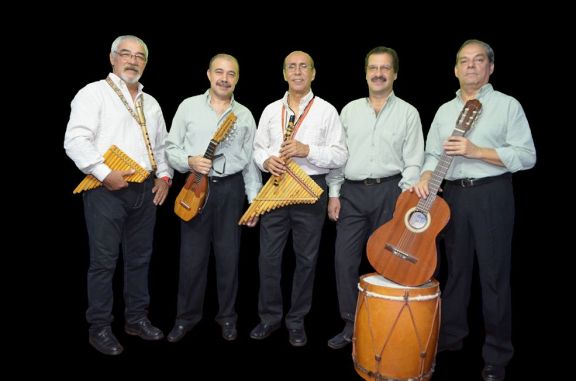 El grupo  “Los Arkis” cumple 44 años de vigencia con la música indoamericana 