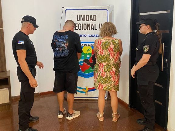 Iguazú: robaron tres botellas de vino, los descubrieron y recibieron una paliza