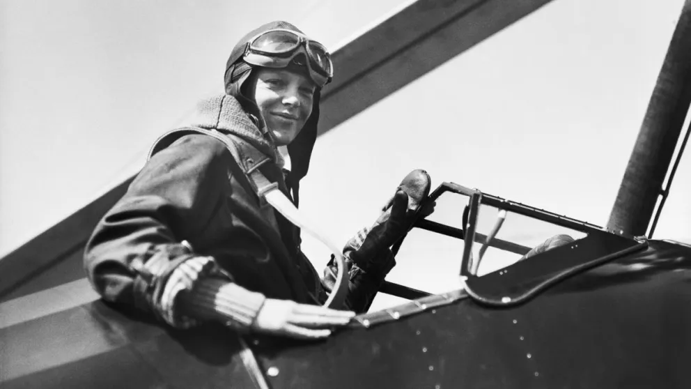 A casi un siglo de su desaparición, aseguran que encontraron restos del avión de Amelia Earhart