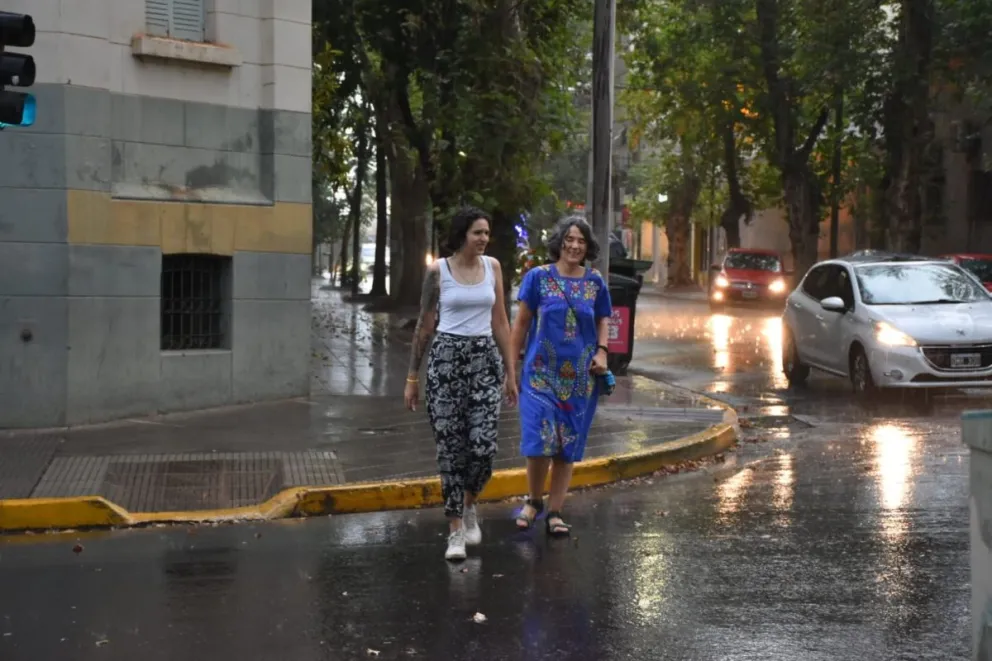 Rige una alerta por lluvias y tormentas en varias zonas de Misiones