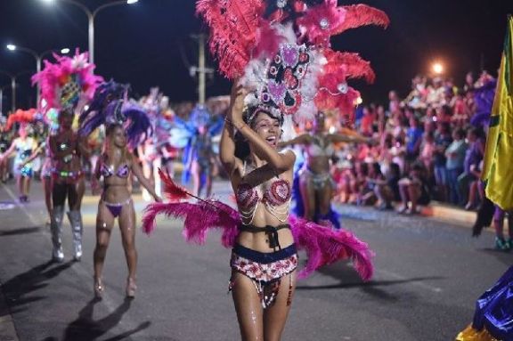 Miguel Lanús desata el carnaval posadeño 