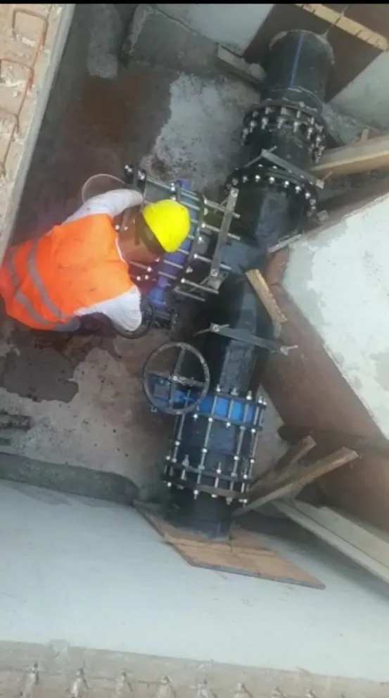 Algunos barrios de Posadas con reducción del servicio de agua por obras