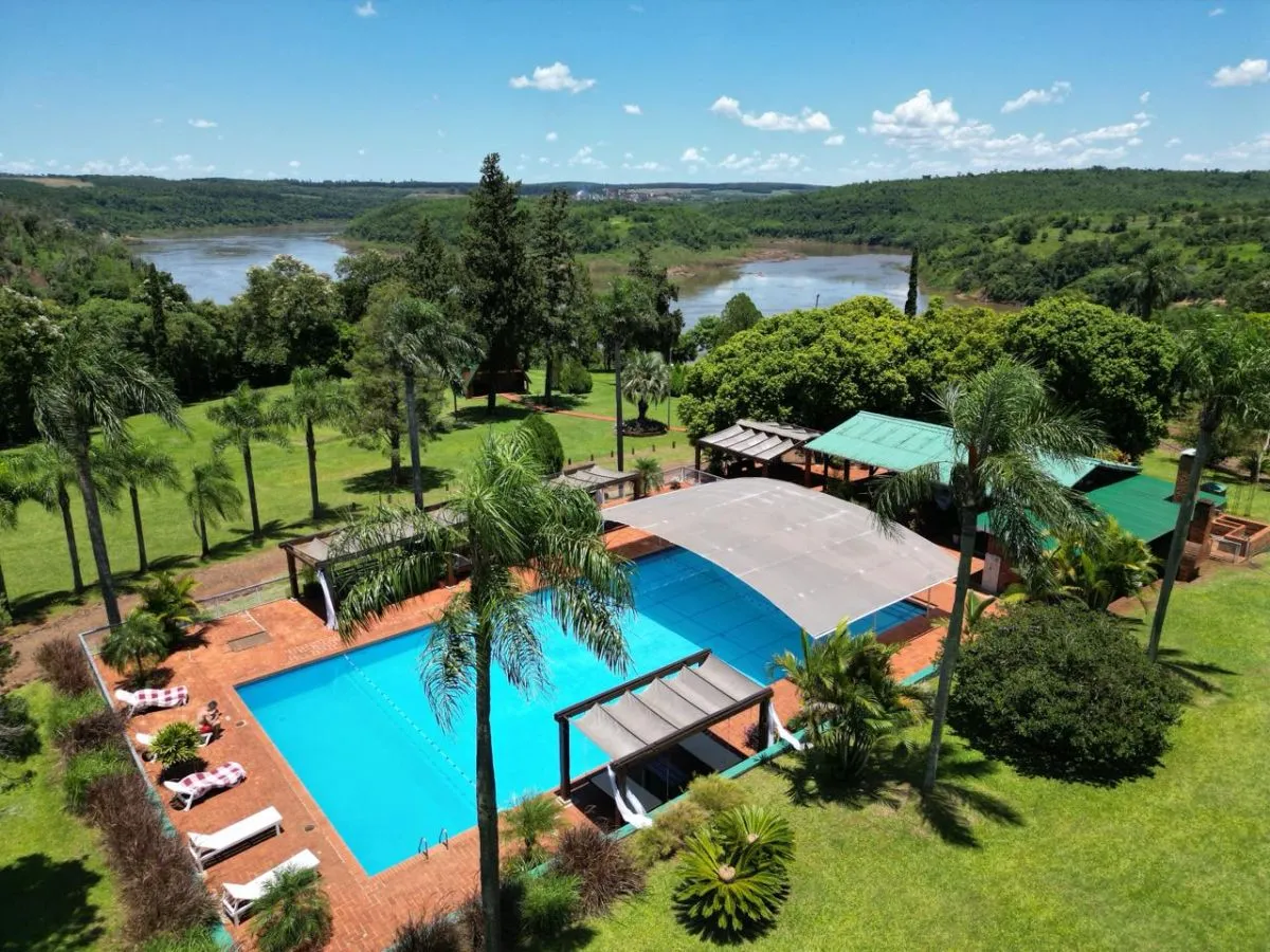 Fin de semana largo con pocas reservas en hoteles y cabañas en el norte provincial