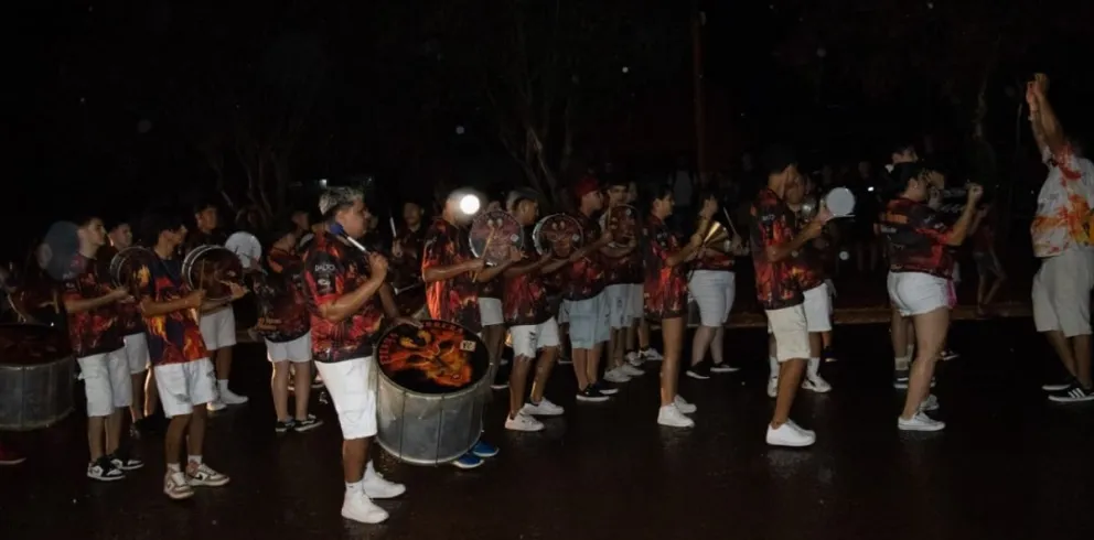 Con un espectacular desfile, Puerto Esperanza cerró el carnaval en el norte provincial