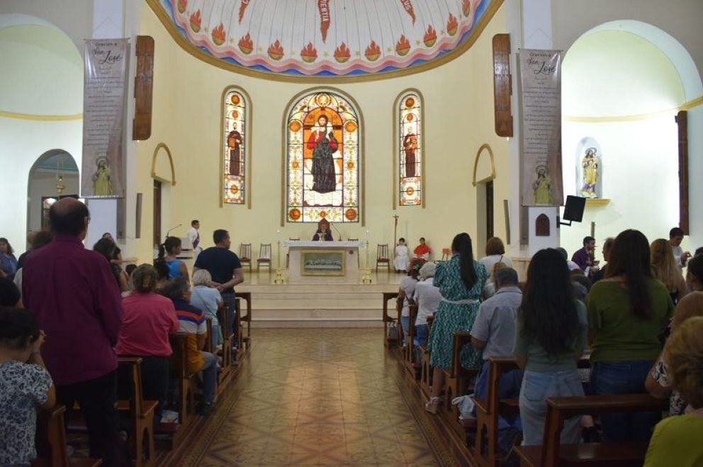 Con una Catedral nutrida de fieles, se celebró la misa del Miércoles de Ceniza 