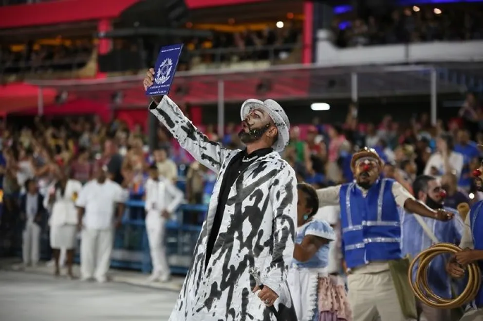 Misionero se destaca en el carnaval de Río 
