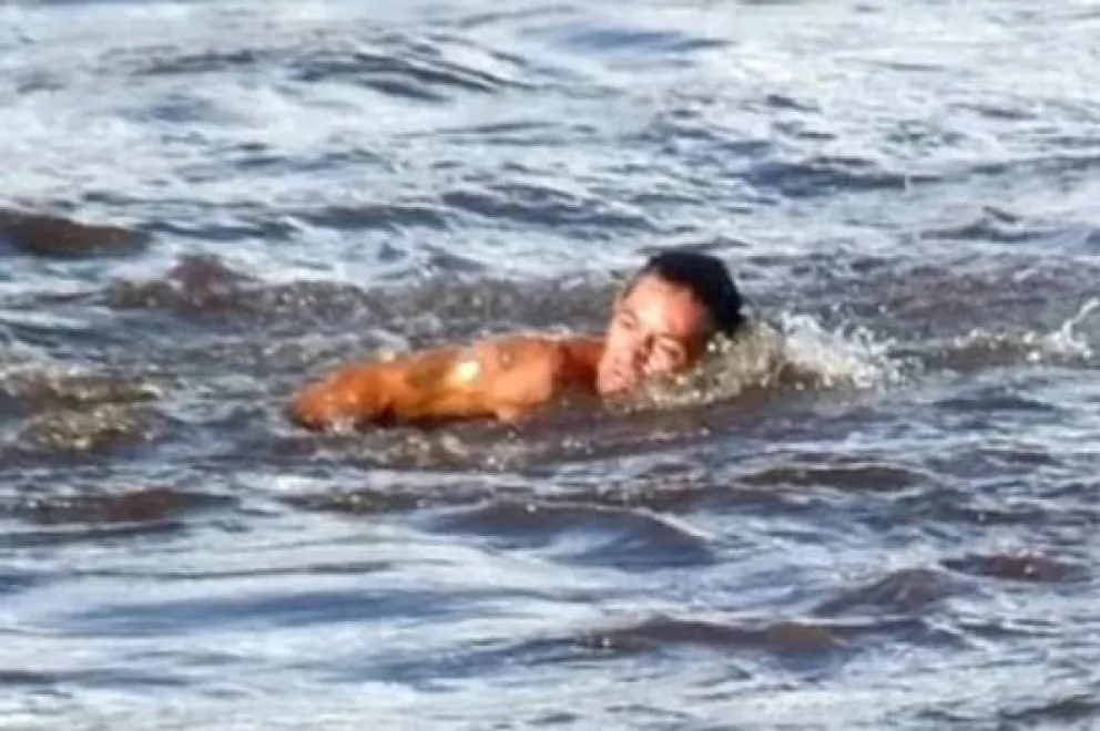 Un hombre de 30 años se lanzó a un río en Carlos Paz mientras había una crecida y desapareció