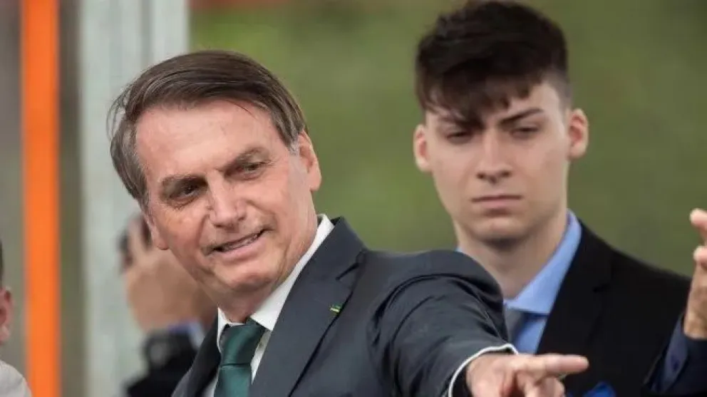 Bolsonaro fue hospitalizado y evalúan someterlo a una nueva cirugía abdominal