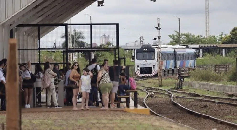 El tren es uno de los medios de transporte para llegar al vecino país. //Foto: El Territorio.
