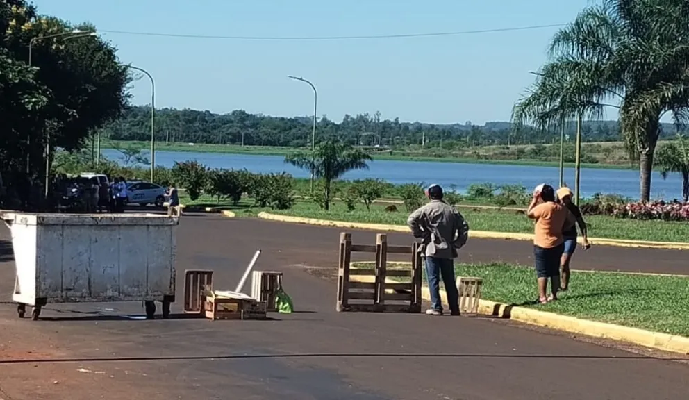 Vecinos del acceso Oeste de Posadas piden más seguridad y contención para los jóvenes 