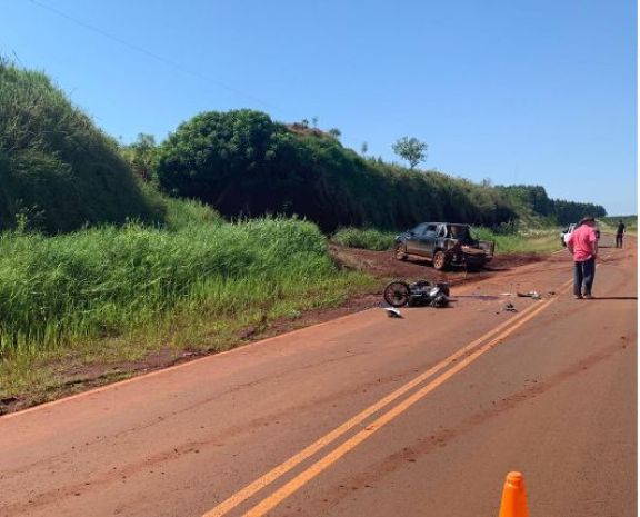 Un motociclista falleció  tras impactar contra una camioneta en Colonia Aurora