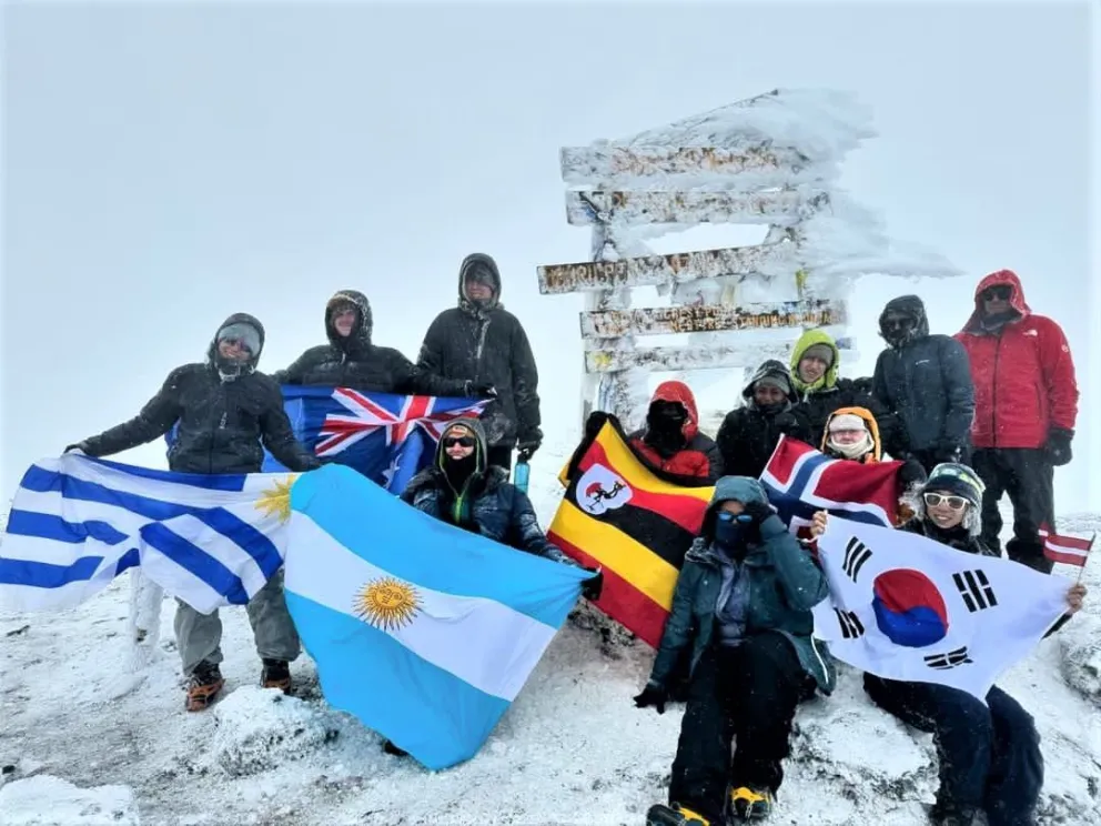 Amador Abiuso, el misionero que hizo cumbre en el mítico Kilimanjaro