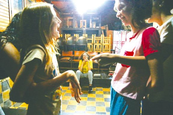 Teatro para adolescentes: la posibilidad de crear universos paralelos