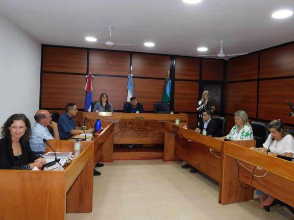 Intendente de Puerto Esperanza expuso su acción de gobierno ante los concejales