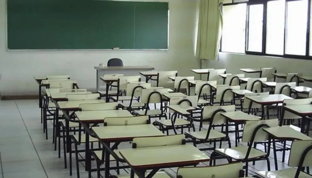 Adorni confirmó que el gobierno buscará penalizar "el adoctrinamiento en las escuelas"