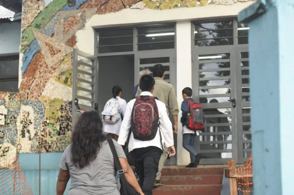 Las clases se iniciaron en 10 provincias con acatamiento dispar a las medidas de fuerzas contra el gobierno nacional