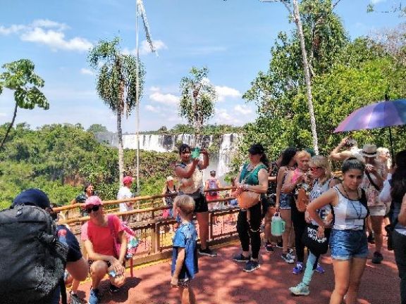 Iguazú: por la gran cantidad de consultas recomiendan hacer las reservas para Semana Santa Iguazú: por la gran cantidad de consultas recomiendan hacer las reservas para Semana Santa