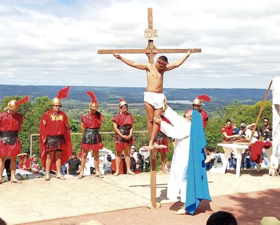Cerro Monje palpita la Semana Santa con trabajo y devoción