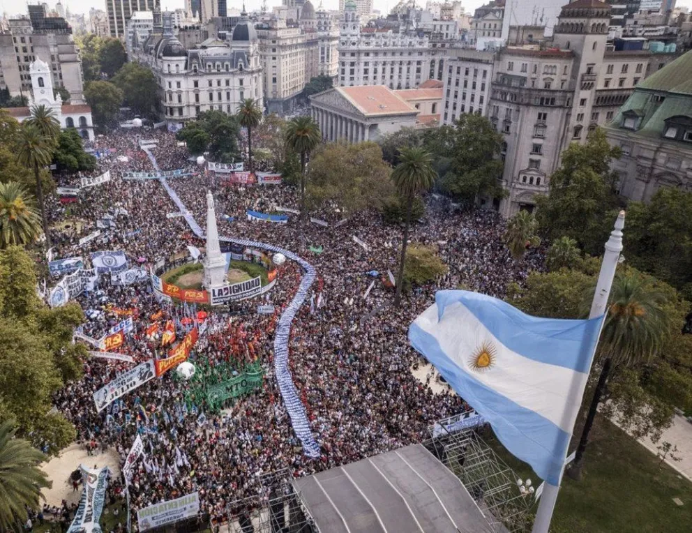 Una multitud marchó a Plaza de Mayo en el primer Día de la Memoria del gobierno de Javier Milei