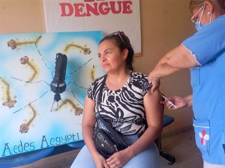 デング熱：サルタの感染症学者、病気を予防するためのワクチン接種の重要性を強調