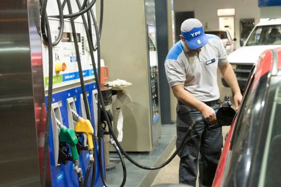 El 1 de abril aumentará el precio de los combustibles, estaría en el orden del 5%