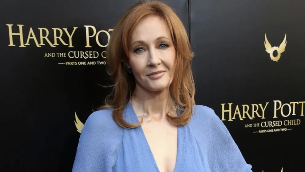 La escritora JK Rowling desafió la nueva ley de crímenes de odio: "Que me arresten"