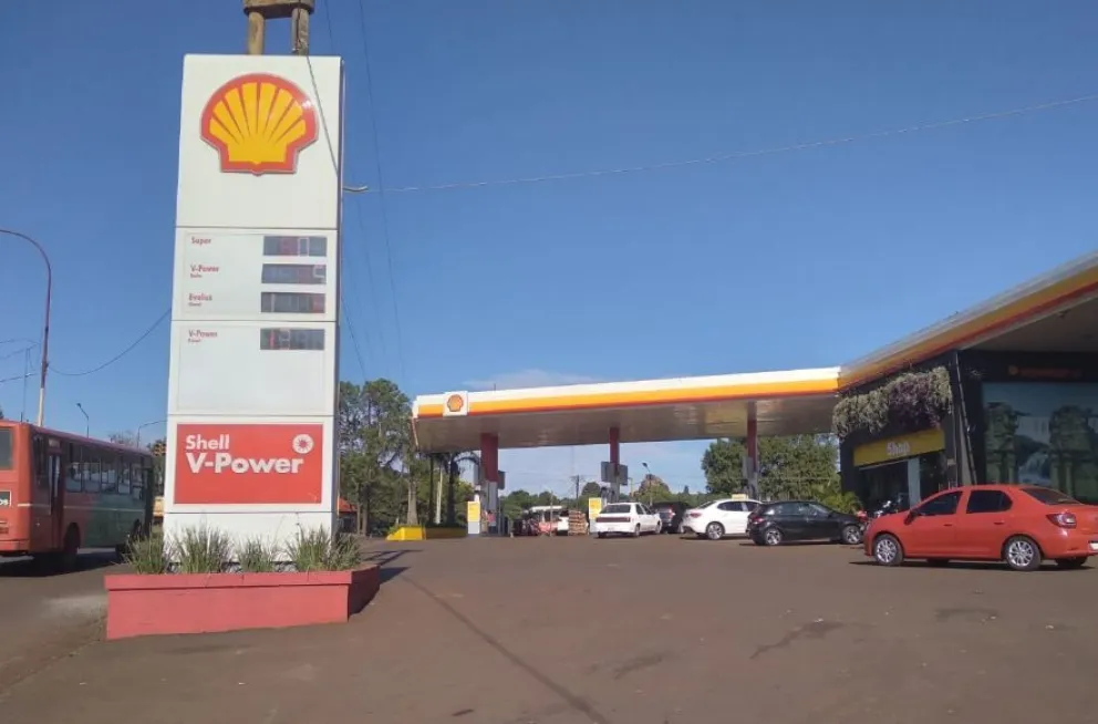 Shell de Jardín América remarcó sus precios y bajó dos de sus productos 