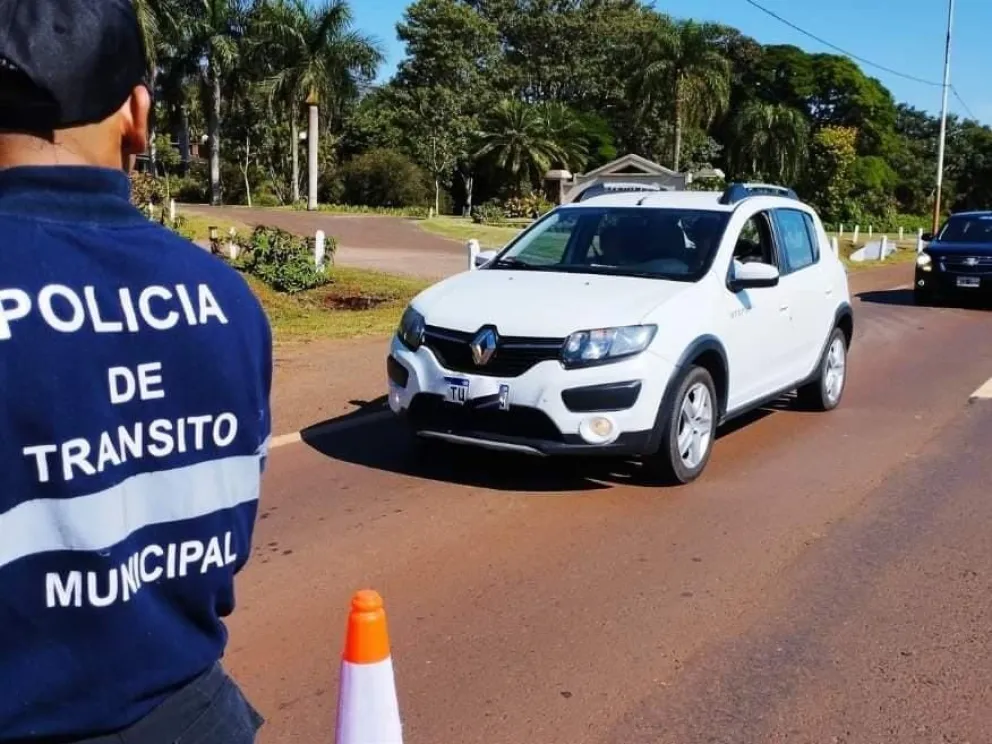 Iguazú: falsificaban firmas y cobraban para liberar vehículos retenidos en los operativos
