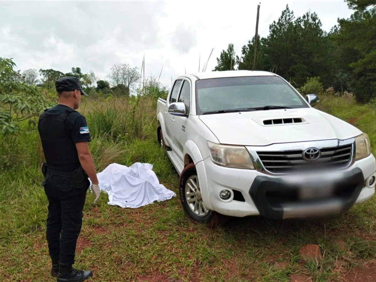 Era buscado intensamente en Oberá, lo hallaron muerto en el interior de su camioneta