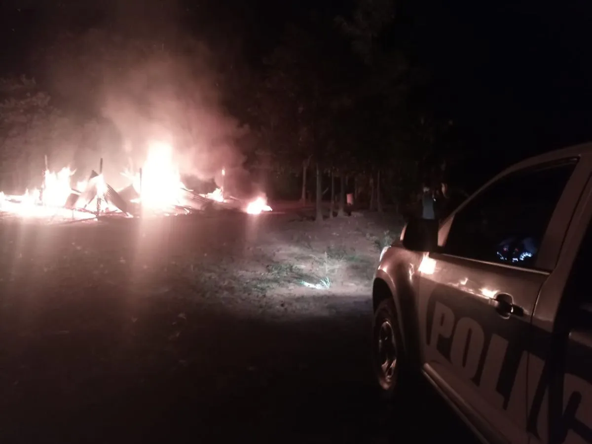 Pozo Azul: Prendió fuego la casa de su ex pareja y luego de suicidó