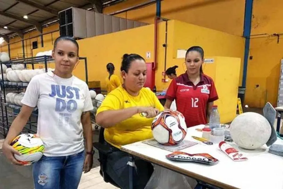La empresa brasileña está dedicada a la fabricación de pelotas e indumentaria deportiva y proveedora de la Asociación del Fútbol Argentino. //Foto: Gentileza.