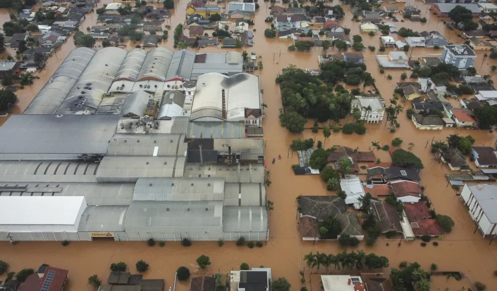 Calles inundadas tras las fuertes lluvias en Sao Sebastiao do Cai, en el estado de Rio Grande do Sul. / Foto: AP