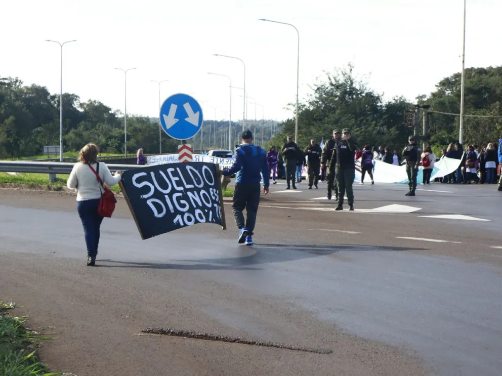 Las manifestaciones se replican en varios puntos de la provincia. //Foto: Matías Peralta.