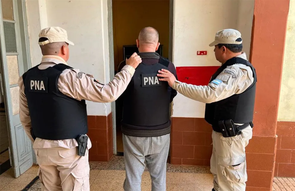 Botica, como lo conocen, es propietario de una farmacia en San Javier.