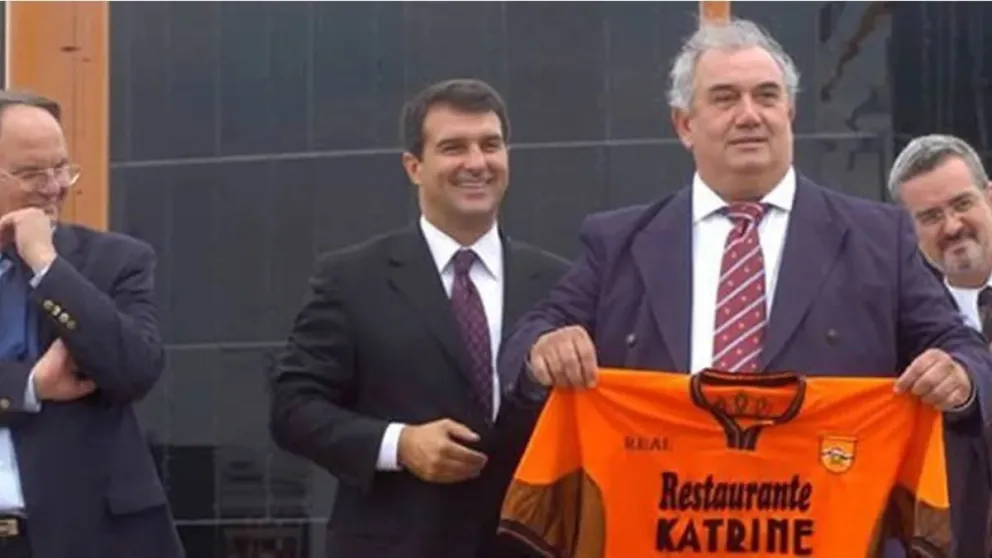En 2006, el presidente del Barsa llegó a Arroyo Seco para firmar un acuerdo con el club santafesino.