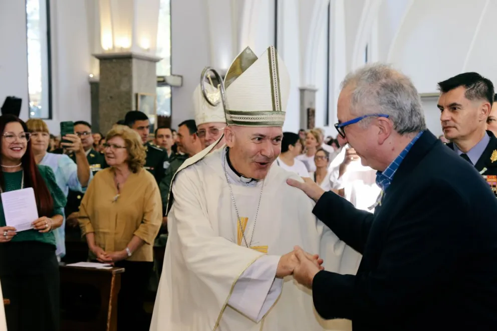 El obispo Bitar junto al gobernador Passalacqua, previo al anuncio de la obra. //Fotos: gentileza.