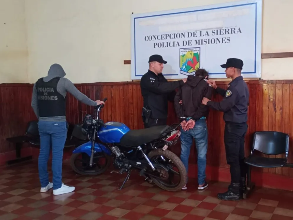 El joven terminó con la moto secuestrada. //Foto: Policía de Misiones.