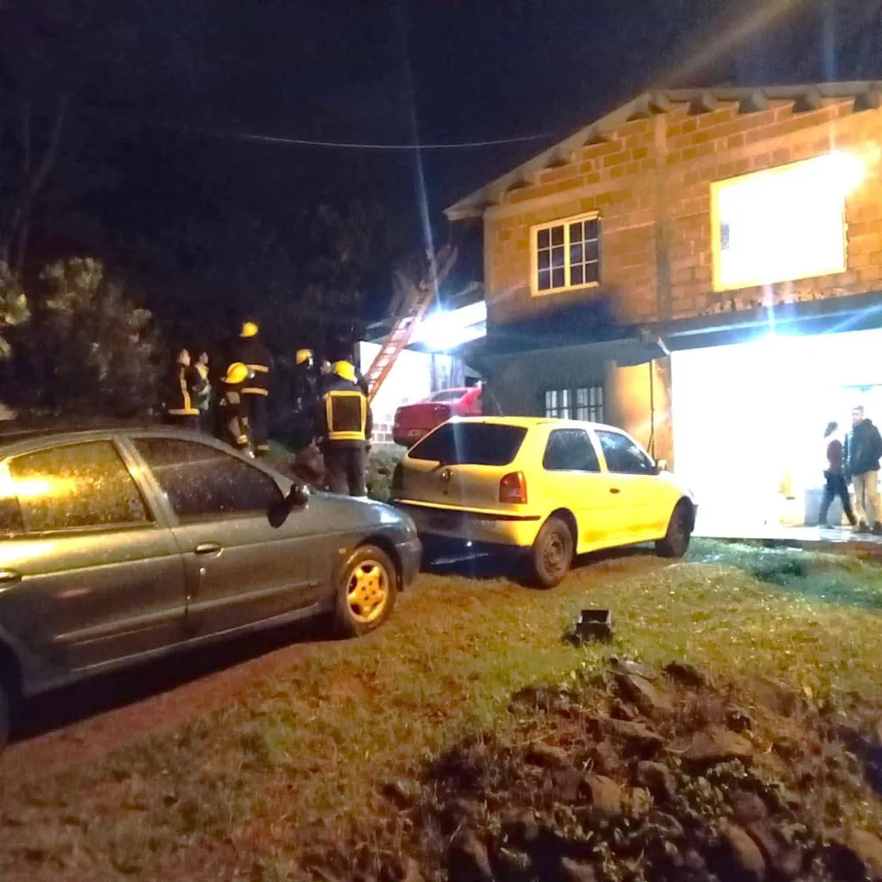 Tormenta causó voladuras de techos y afectó a nueve familias en ...