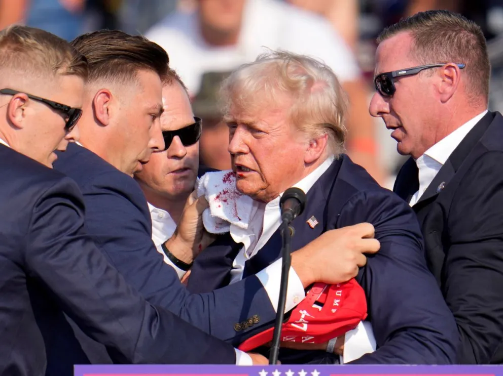 Trump fue herido esta tarde en un acto de campaña. //Foto: AP.
