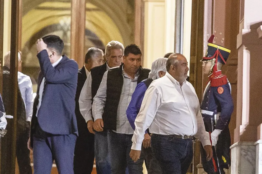 Los dirigentes sindicales tuvieron su primer cara a cara con Cordero.  