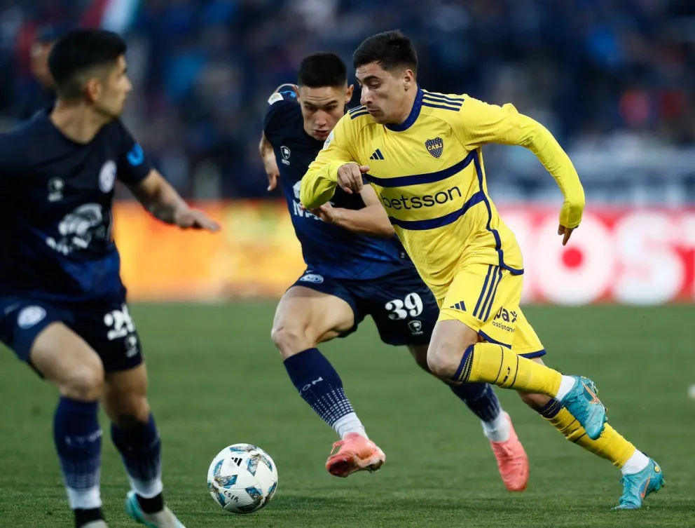 Boca y un empate con sabor a poco ante los mendocinos. //Foto: Liga Profesional.